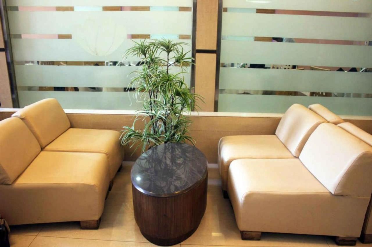 Sukh Hotel Мумбаї Екстер'єр фото