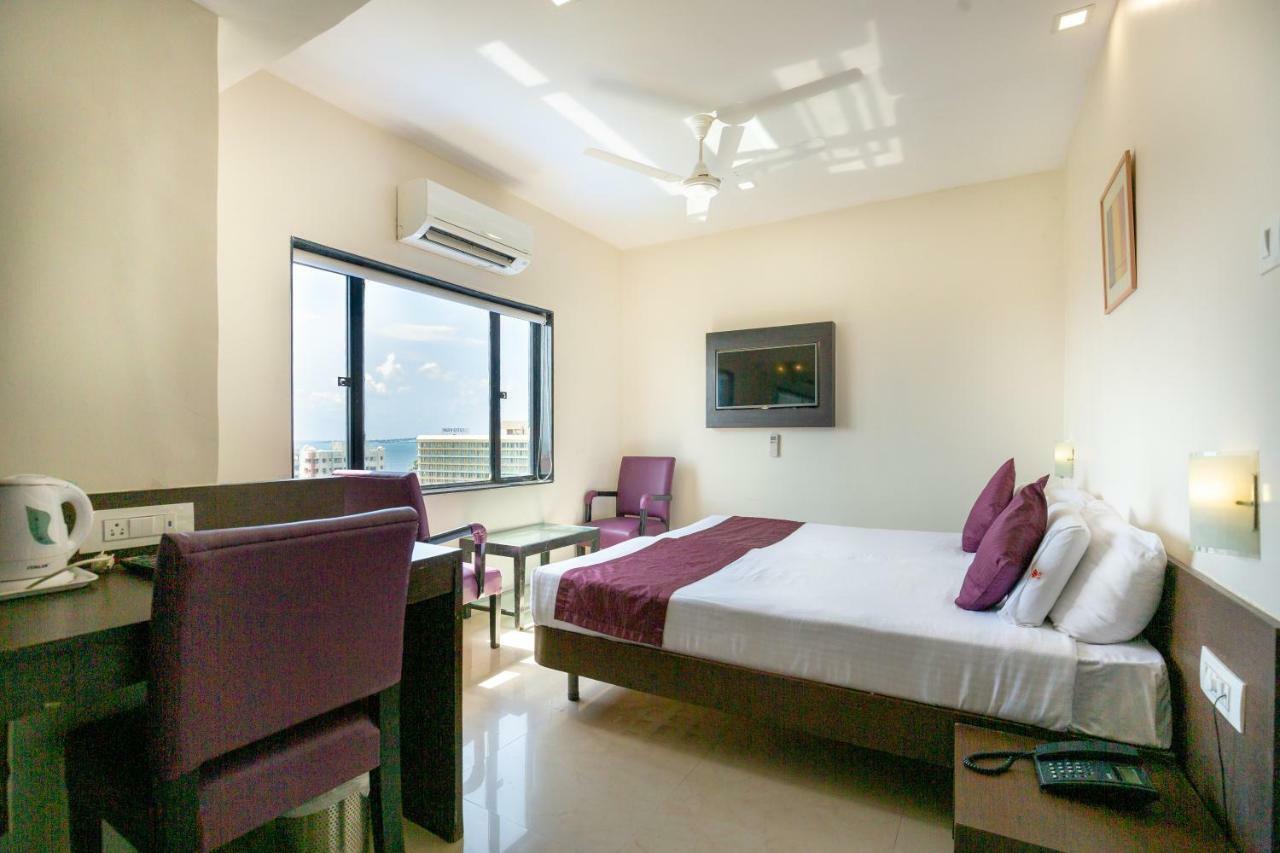 Sukh Hotel Мумбаї Екстер'єр фото