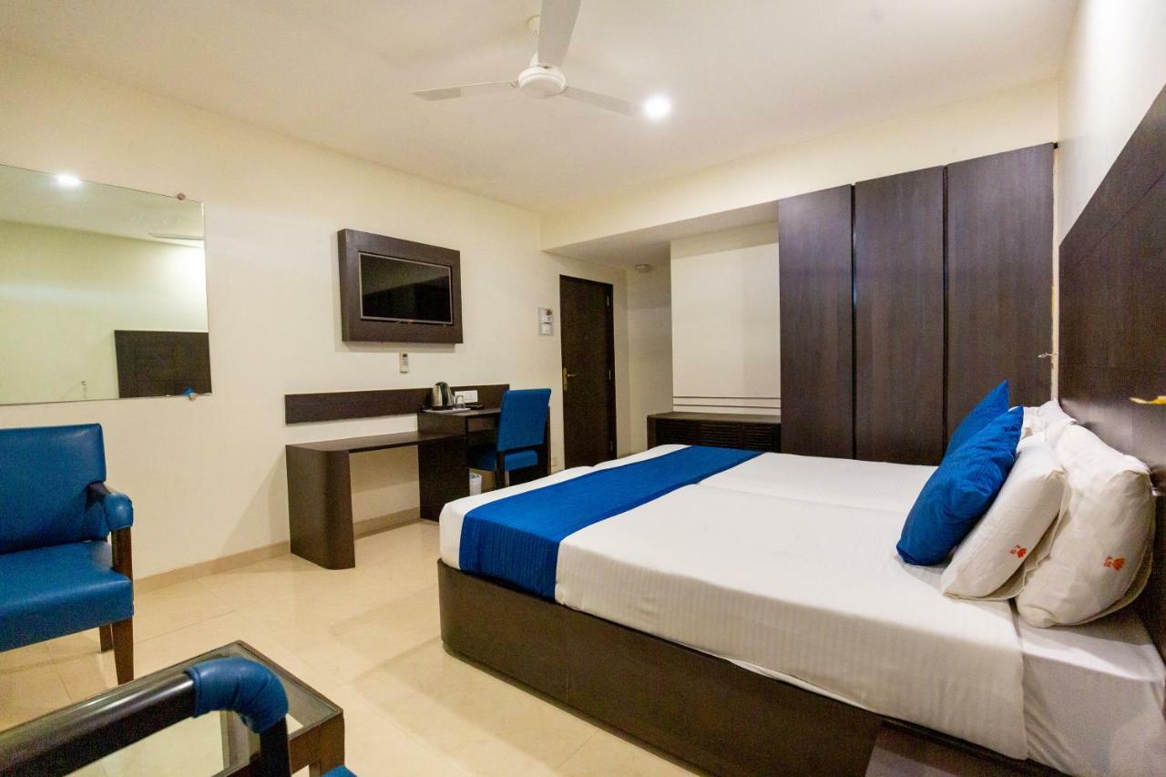 Sukh Hotel Мумбаї Екстер'єр фото