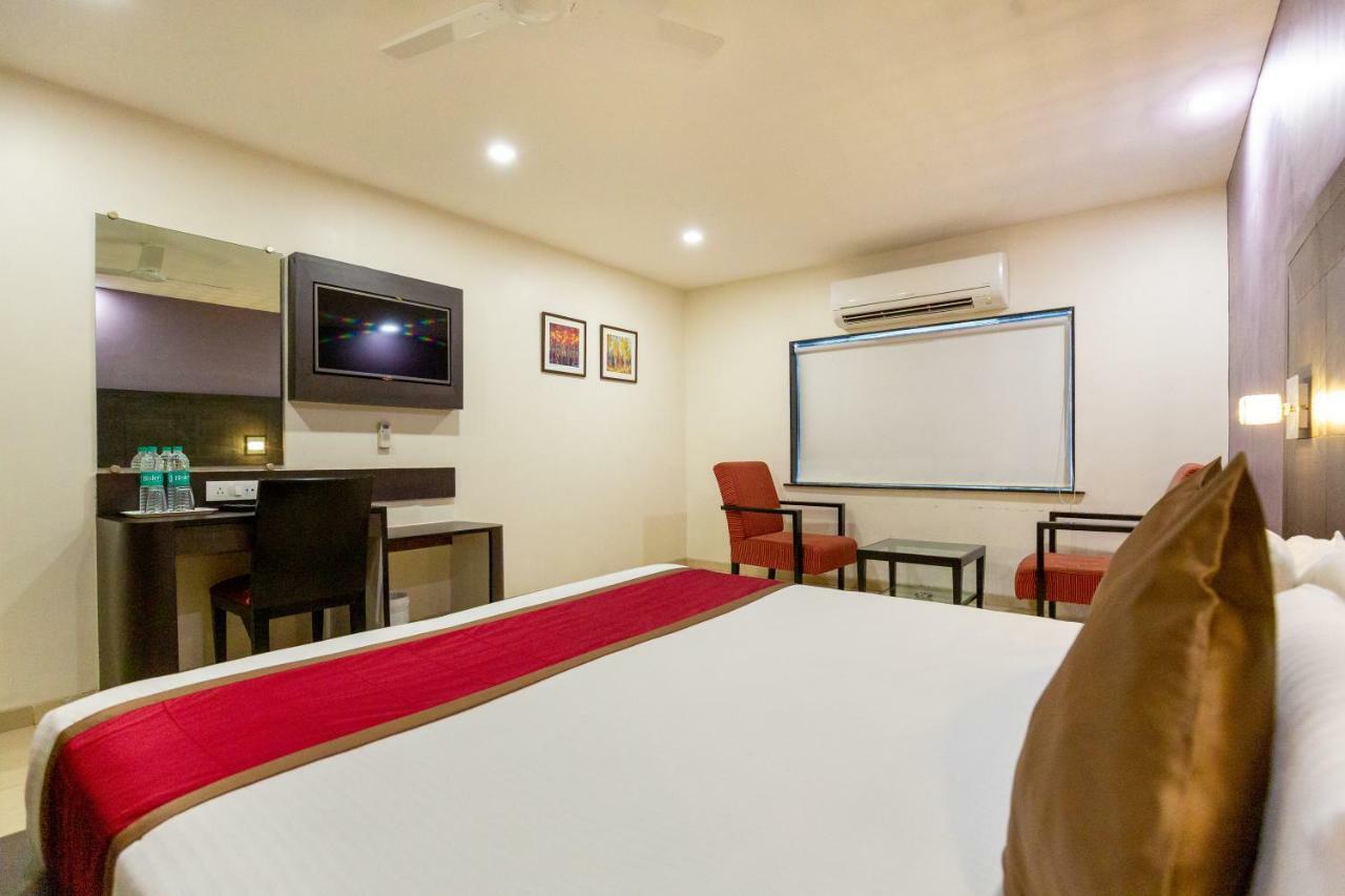 Sukh Hotel Мумбаї Екстер'єр фото