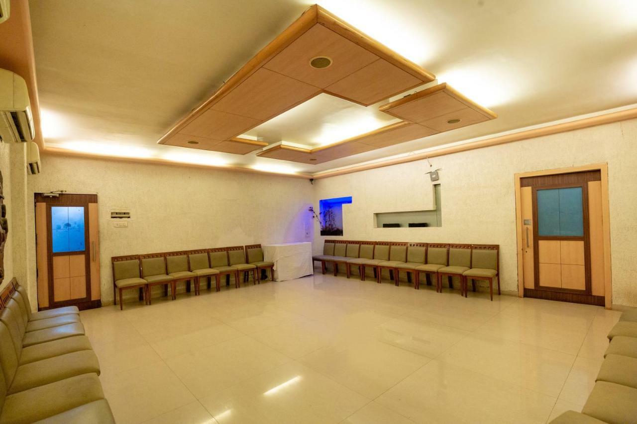 Sukh Hotel Мумбаї Екстер'єр фото