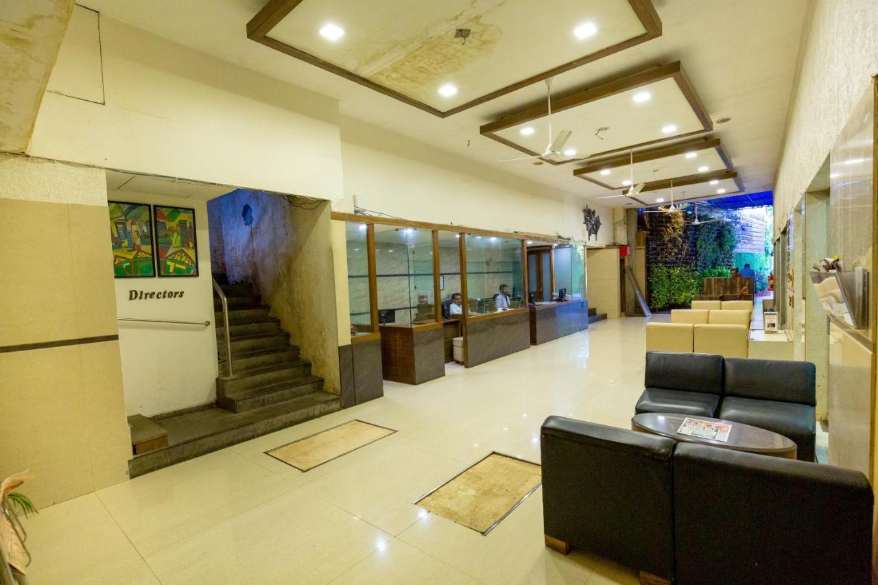 Sukh Hotel Мумбаї Екстер'єр фото